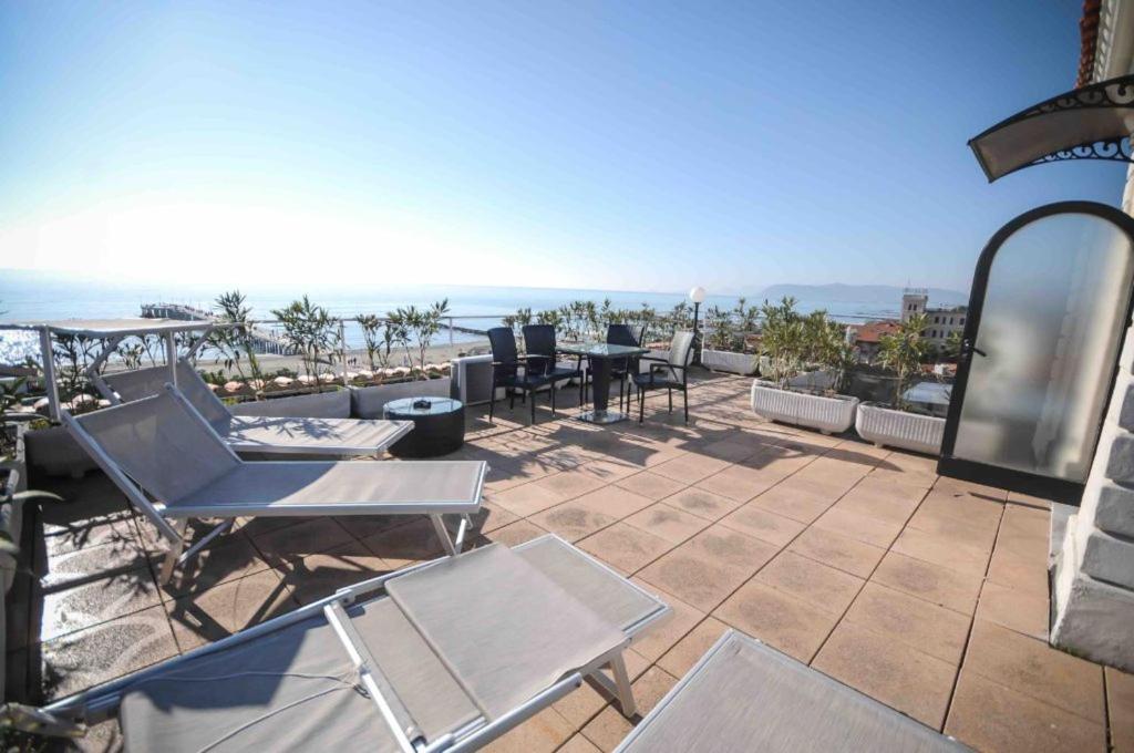 Hotel Tirreno Marina di Massa Εξωτερικό φωτογραφία