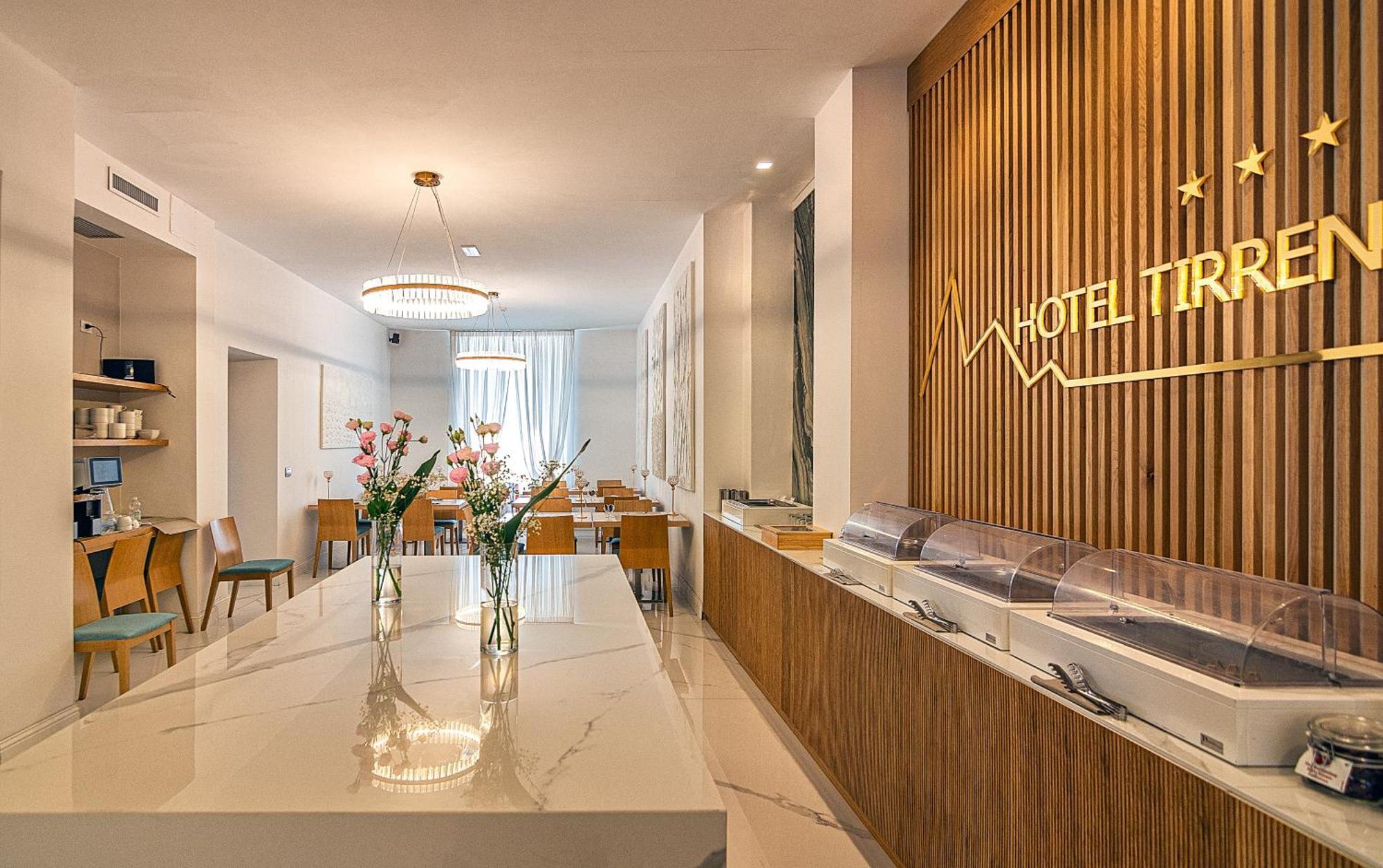 Hotel Tirreno Marina di Massa Εξωτερικό φωτογραφία